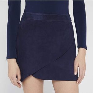 NWT Alice + Olivia DASIA SUEDE MINI SKIRT Size 4